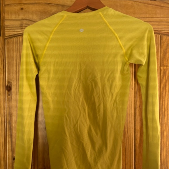 Lulu lemon active long sleeve shirt - Picture 1 of 2